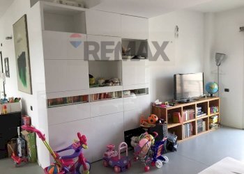 Soggiorno - Commercial Premises Via Caduti Di Marcinelle
11, Milano - photo 5