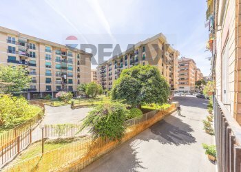 Edificio all\'aperto - Trilocale Via Pescaglia
93, Roma - foto 1