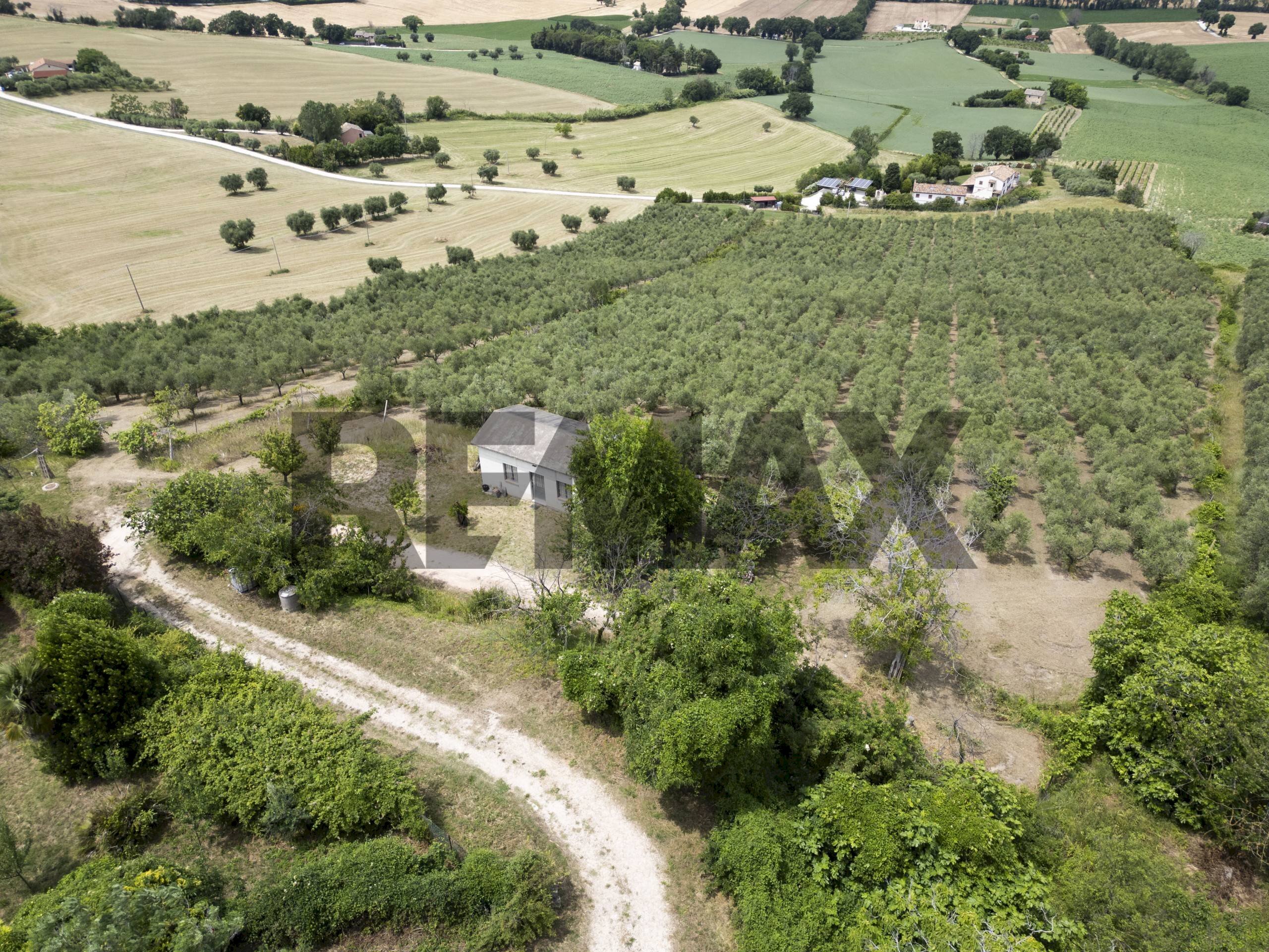 Posizione della mappa - Terreno agricolo Contrada Castelnuovo
1, Recanati - foto 3