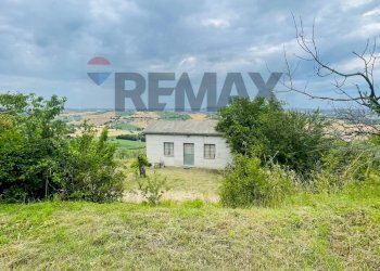 Casa all\'aperto - Terreno agricolo Contrada Castelnuovo
 
1, Recanati - foto 3