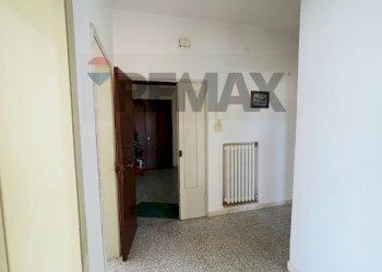 Hall / corridoio - Four-room apartment Via Bonacci Brunamonti
 
7, Recanati - photo 42