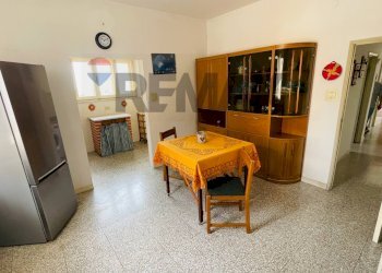 Sala da pranzo - Four-room apartment Via Bonacci Brunamonti
 
7, Recanati - photo 49