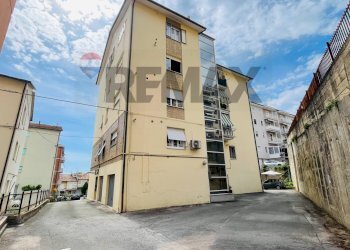 Edificio all\'aperto - Four-room apartment Via Bonacci Brunamonti
 
7, Recanati - photo 58