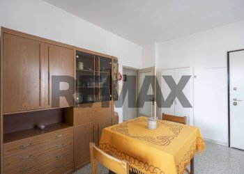 Sala da pranzo - Quadrilocale Via Bonacci Brunamonti
 
7, Recanati - foto 9