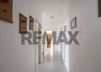 Hall / corridoio - Quadrilocale Via Bonacci Brunamonti
 
7, Recanati - foto 12