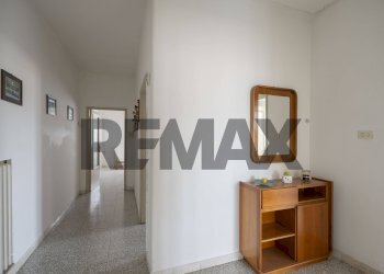 Hall / corridoio - Quadrilocale Via Bonacci Brunamonti
 
7, Recanati - foto 28