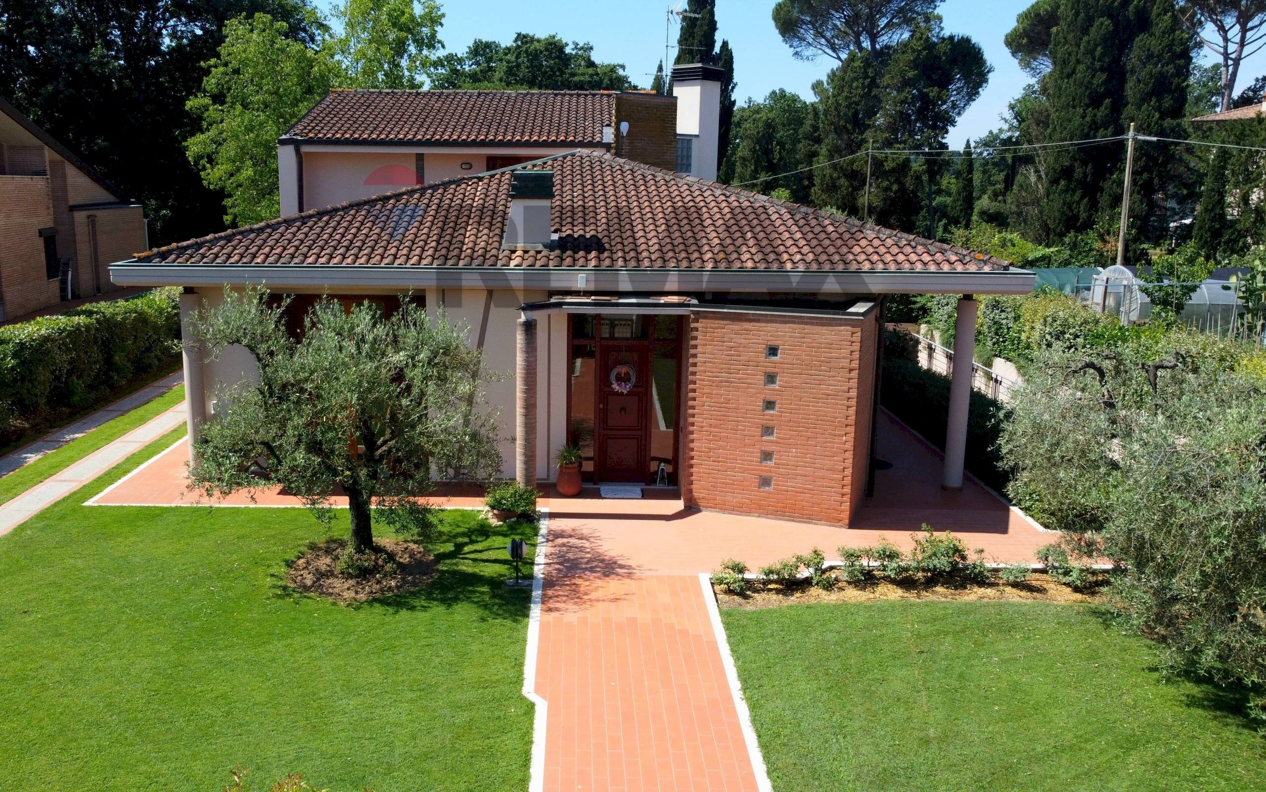 vista fronte - Villa Via Delle Pinete Loc. Staffoli
 
18, Castelfranco di Sotto - foto 1