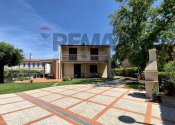 esterno - Villa Via Delle Pinete Loc. Staffoli
 
18, Castelfranco di Sotto - foto 7