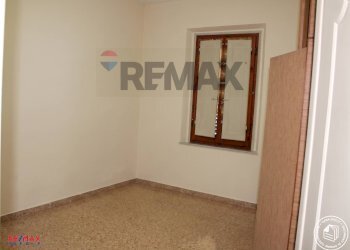 Camera - Semi-detached house Via  G. Matteotti
 
69, Capraia e Limite - photo 9