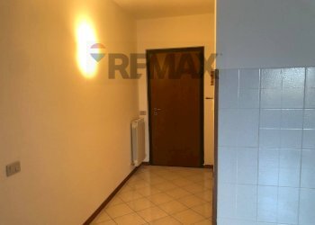 Hall / corridoio - Three-room apartment Via Della Pariglia
11, Perugia - photo 2