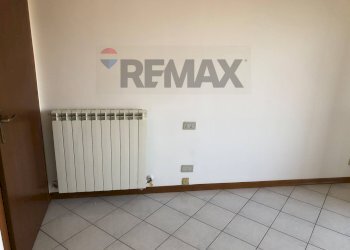 Stanza vuota - Three-room apartment Via Della Pariglia
11, Perugia - photo 27