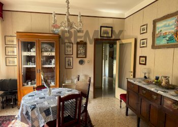 Sala da pranzo - Non-buildable land Via Beatrice
15, Perugia - photo 27
