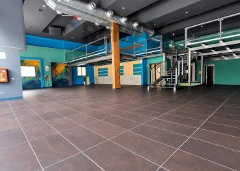 Palestra - Commercial Premises viale Stelvio
44, Morbegno - photo 1