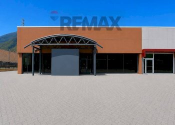Edificio all\'aperto - Commercial Premises viale Stelvio
44, Morbegno - photo 36