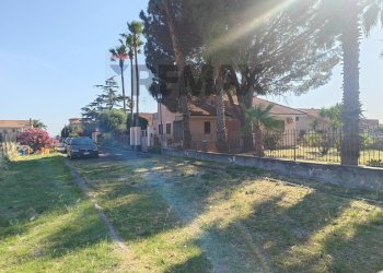 Giardino - Terreno edificabile Via Giubileo 2000
 
s.n.c., Motta Sant'Anastasia - foto 5