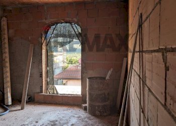 Stanza vuota - Three-room apartment VIA OLIVETO
 
23, Gaggi - photo 2
