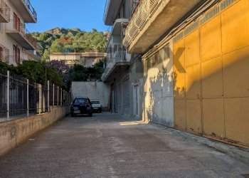 Edificio all\'aperto - Three-room apartment VIA OLIVETO
 
23, Gaggi - photo 7