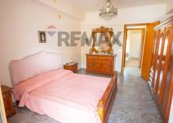 Camera / camera da letto - Casa indipendente via cesare battisti
 
81, Fiumefreddo di Sicilia - foto 7