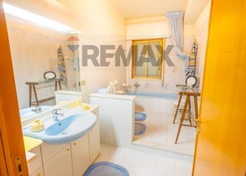 Bagno - Casa indipendente via cesare battisti
 
81, Fiumefreddo di Sicilia - foto 9