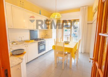 Cucina - Casa indipendente via cesare battisti
 
81, Fiumefreddo di Sicilia - foto 12