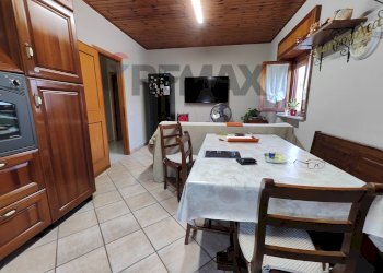 Sala da pranzo - Quadrilocale via Nazionale
 
169, Rometta - foto 1