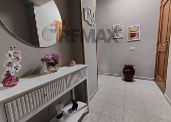 Hall / corridoio - Quadrilocale via Nazionale
 
169, Rometta - foto 4
