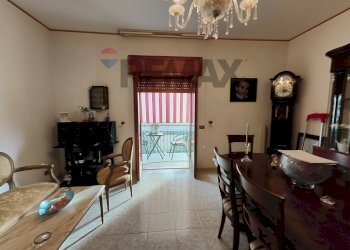 Sala da pranzo - Quadrilocale via Nazionale
 
169, Rometta - foto 13