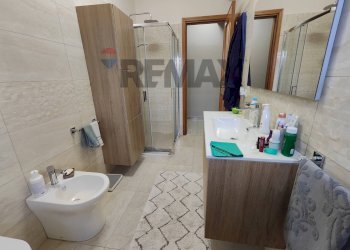 Bagno - Quadrilocale via Nazionale
 
169, Rometta - foto 21