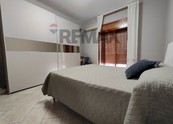 Camera / camera da letto - Quadrilocale via Nazionale
 
169, Rometta - foto 26