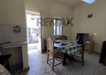 Sala da pranzo - Casa indipendente via XXI ottobre
 
654, Torregrotta - foto 1