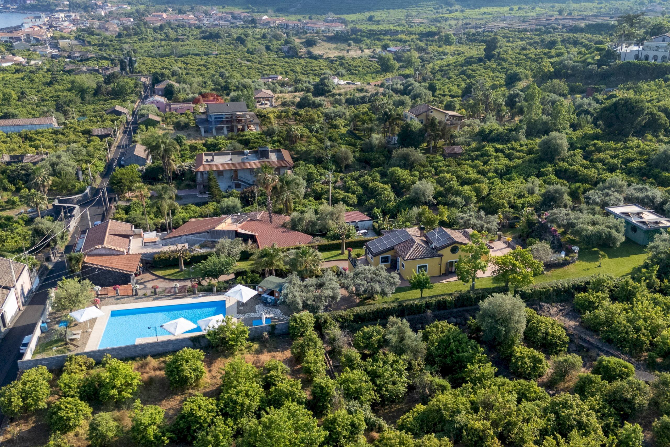 Vista delle montagne - Villa Via Carini
27, Acireale - foto 3