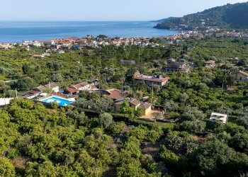 Vista dell\'acqua - Villa Via Carini
 
27, Acireale - photo 2