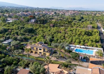 Vista delle montagne - Villa Via Carini
 
27, Acireale - photo 11