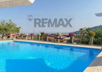 Piscina - Villa Via Carini
 
27, Acireale - photo 12