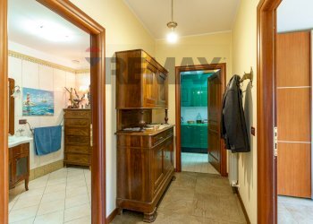 Hall / corridoio - Villa Via Carini
 
27, Acireale - photo 32