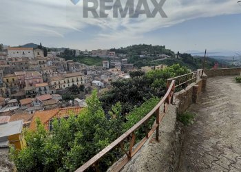 Balcone - Casa indipendente via immacolata
 
30, Monforte San Giorgio - foto 9