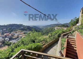 Vista delle montagne - Casa indipendente via immacolata
 
34, Monforte San Giorgio - foto 28