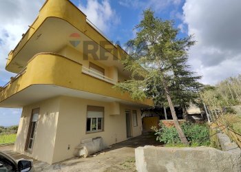 Casa all\'aperto - Villa via pattina
 
snc, Santa Lucia del Mela - foto 1