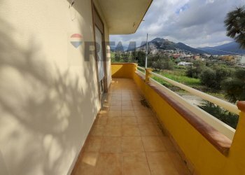 Balcone - Villa via pattina
 
snc, Santa Lucia del Mela - foto 10