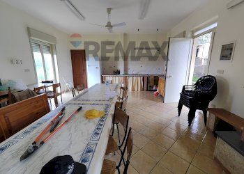 Sala da pranzo - Villa via pattina
 
snc, Santa Lucia del Mela - foto 26