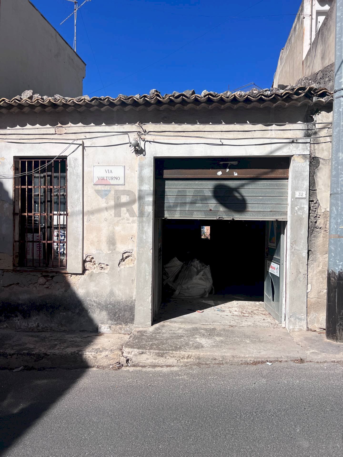 Edificio all\'aperto - Casa indipendente via Volturno
 
32, Siracusa - foto 1