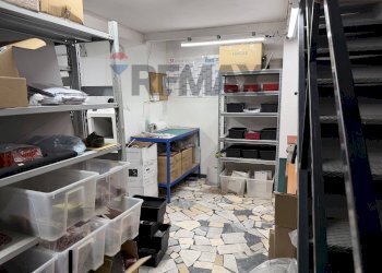 Dispensa di stoccaggio - Negozio Via Giuseppe Ricciardi
42, Napoli - foto 4