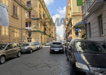 Edificio all\'aperto - Negozio Via Giuseppe Ricciardi
42, Napoli - foto 6