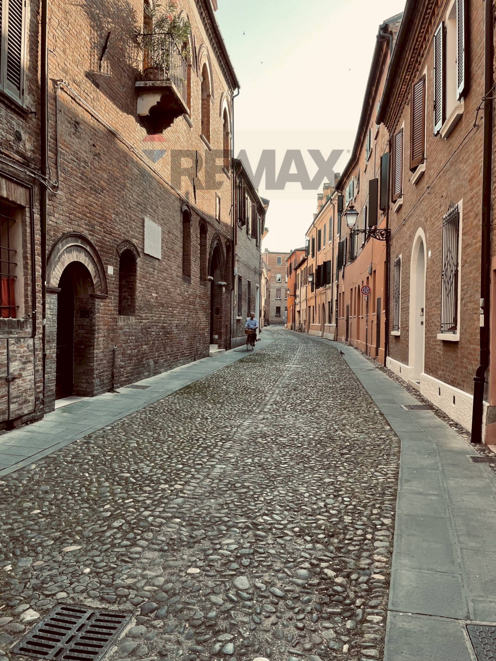 Edificio all\'aperto - Appartamento via del carbone
 
9, Ferrara - foto 1
