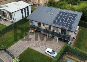 Edificio all\'aperto - Villa via pesenti
 
19, Gorlago - foto 8
