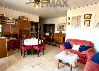 Sala da pranzo - Three-room apartment VIA MULINO VECCHIO
 
43, Cerano - photo 5