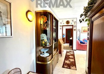 Hall / corridoio - Three-room apartment VIA MULINO VECCHIO
 
43, Cerano - photo 9
