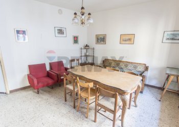 Sala da pranzo - Semi-detached house Via Silvani
 
24, Vernasca - photo 24