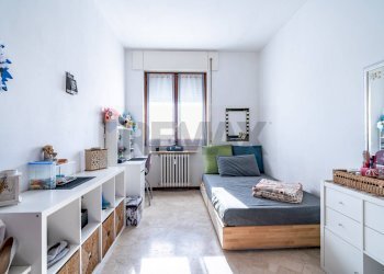 Camera / camera da letto - Quadrilocale Via Milano
 
125, Garbagnate Milanese - foto 22