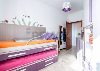 Camera / camera da letto - Quadrilocale Via Milano
 
125, Garbagnate Milanese - foto 25